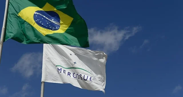 lula-vai-ao-paraguai-participa