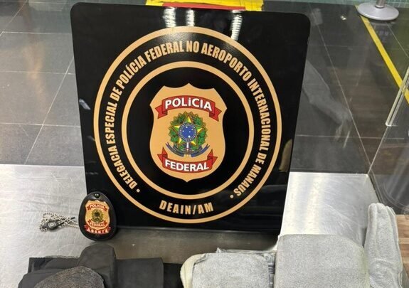 pf-prende-passageiro-por-trafi