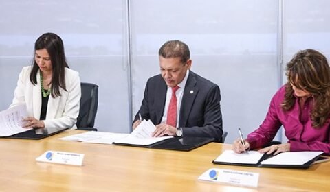 presidente-do-tse-assina-pacto