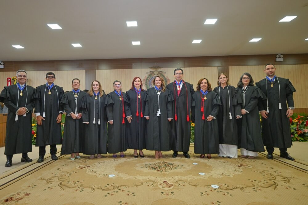advogada-laura-lucas-toma-poss