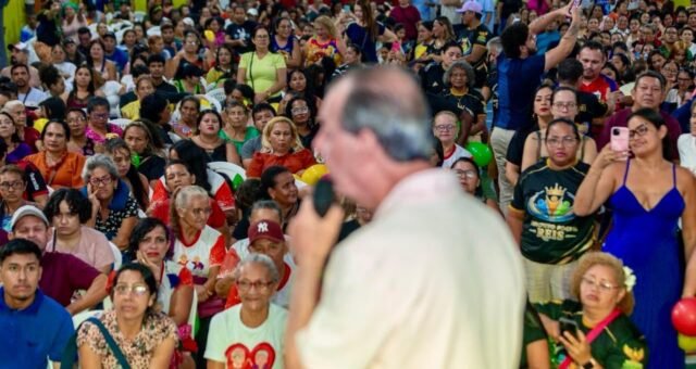 em-grande-reuniao-na-zona-lest