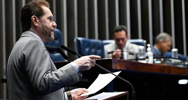 para-plinio-valerio-ativismo-c