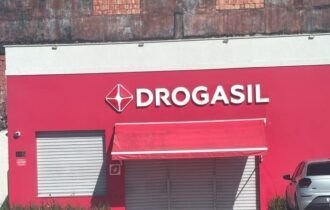 suspeitos-invadem-drogaria-na-