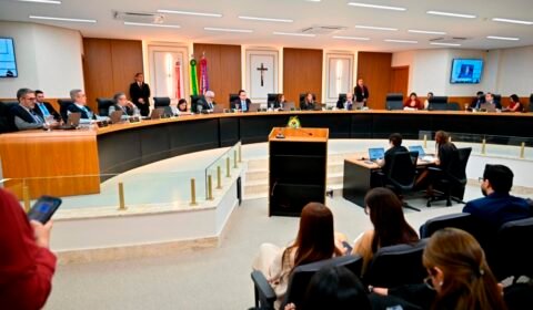 tce-am-rejeita-representacao-c