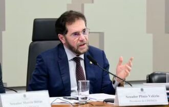 Plínio Valério deve ter apoio de Renato Júnior na disputa pelo Senado em 2026