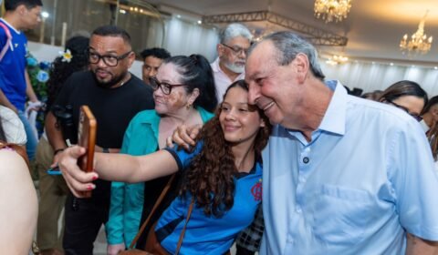 Omar coloca valorização dos professores no centro de proposta para recuperar educação do Amazonas