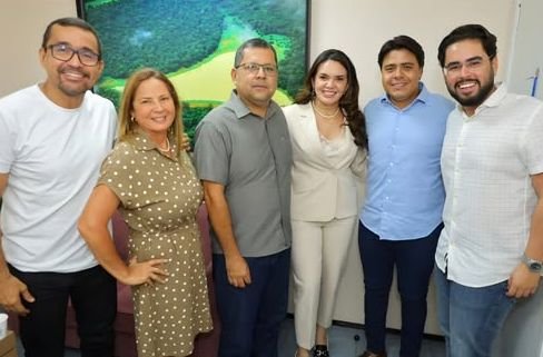 alessandra-campelo-reune-lider