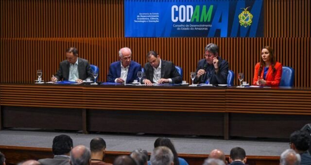 codam-aprova-r-102-bilhao-em-i