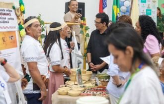 estudantes-adultos-e-idosos-da