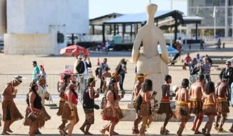 movimento-indigena-ocupa-brasi