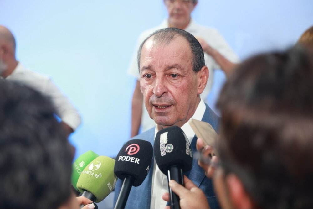 omar-propoe-novas-escolas-de-t