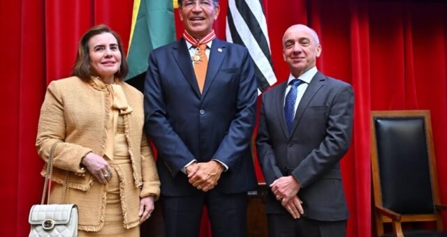 presidente-do-tce-am-prestigia