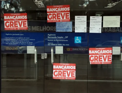 Bancários rejeitam proposta da Caixa e mantêm greve nacional