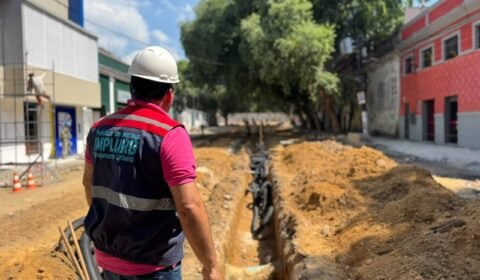 Obra da Prefeitura na Ferreira Pena ganha ritmo com múltiplas frentes de trabalho e avanço na infraestrutura subterrâne