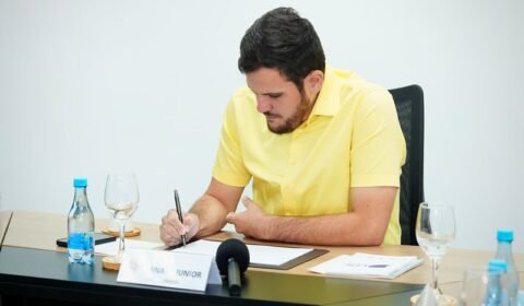 Prefeito Renato Junior assina progressões salariais para 7.616 servidores da Semed, Semsa e Semef e reforça valorização dos servidores públicos