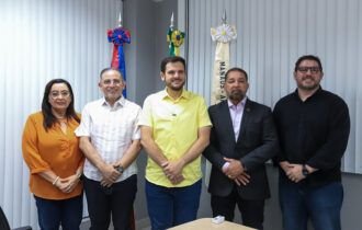 Prefeito Renato Junior amplia benefícios de 264 profissionais do programa Mais Médicos e aumenta em mais de 100% auxílio-moradia em Manaus