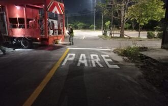 Prefeitura de Manaus segue com serviços de sinalização em várias zonas da capital