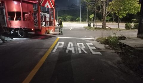 Prefeitura de Manaus segue com serviços de sinalização em várias zonas da capital