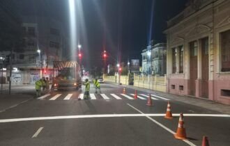Prefeitura implanta sinalização em mais vias de Manaus para organizar tráfego e proteger pedestres