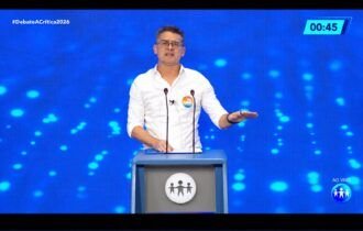 Cidade, senta aí que eu vou te falar o que fiz em quatro meses como governador', diz David no debate da TV A Crítica