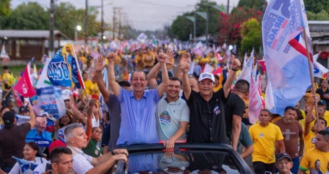 Em Novo Airão, Omar defende turismo como caminho para gerar emprego e renda