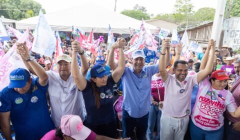 Omar anuncia casas no Careiro e mulheres terão prioridade para receber