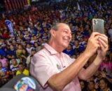 Omar Aziz visita obras em Tefé e Alvarães, e reúne multidões em agenda pelo interior do Amazonas