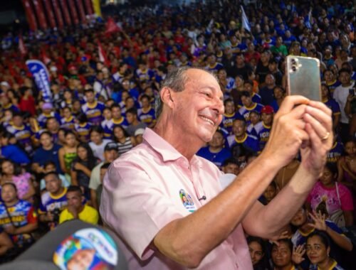 Omar Aziz visita obras em Tefé e Alvarães, e reúne multidões em agenda pelo interior do Amazonas