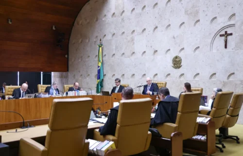 Fim do inquérito das fake news para sanar crise racha STF e amplia tensão