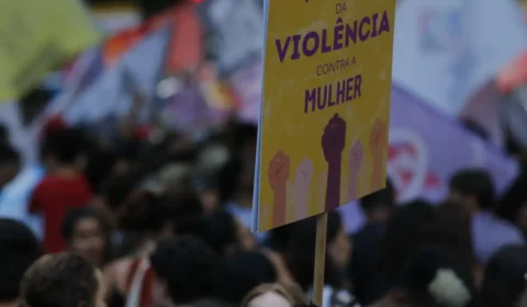 Plataformas vão informar canais de denúncia de violência contra mulher
