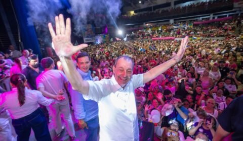 Duas pesquisas divulgadas nesta segunda mostram Omar Aziz com ampla vantagem sobre Maria do Carmo no Amazonas