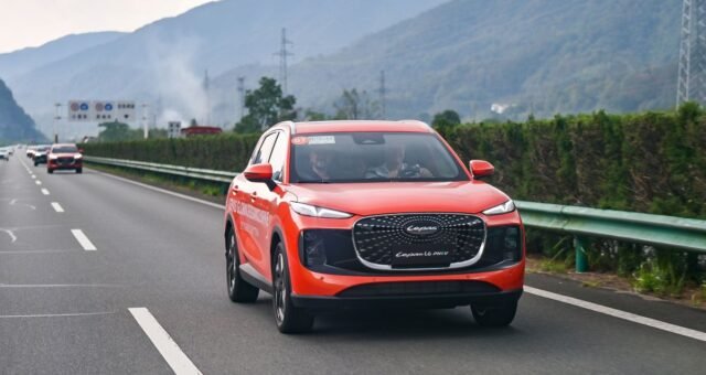 Lepas L6 PHEV mostra sua proposta em viagem pela China