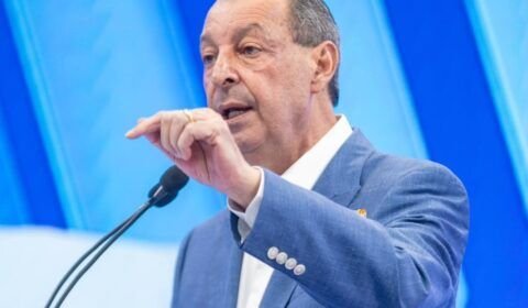 Experiente, Omar relembra entregas e apresenta propostas para novo governo em debate