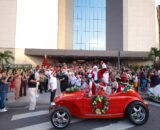 Papai Noel chega a Manaus em 2 de novembro e abre o Natal da cidade