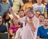 Com Manaus encoberta por fumaça, Omar destina emenda e governo do estado não compra avião de combate a incêndios