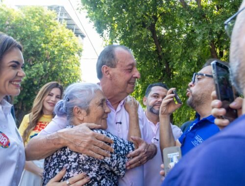 No segundo turno, Omar reforça proposta de ampliar Crédito Rosa para mulheres em todo o Amazonas