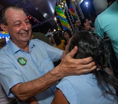 Nova pesquisa aponta que Omar Aziz chega à véspera do segundo turno com 60,6% dos votos válidos