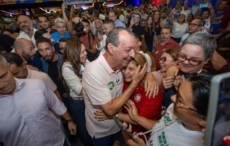 Omar defende aprovação do fim da escala 6x1 e mais tempo de descanso para trabalhadores