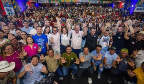 Omar reúne apoio dos 62 prefeitos do Amazonas e defende união para governar o Estado