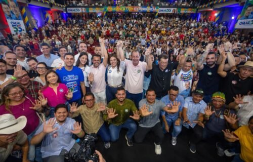 Omar reúne apoio dos 62 prefeitos do Amazonas e defende união para governar o Estado